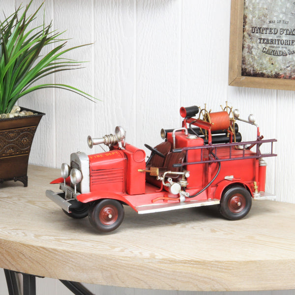 Homeroots 8" Red And Black Metal Hand Painted 1927's Fire Engine Model Car  Metal 489404