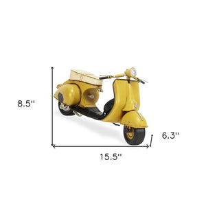 Homeroots 9" Yellow And Black Metal Hand Painted 1959 Yellow Scooter Model Motorcycle  Metal 489435
