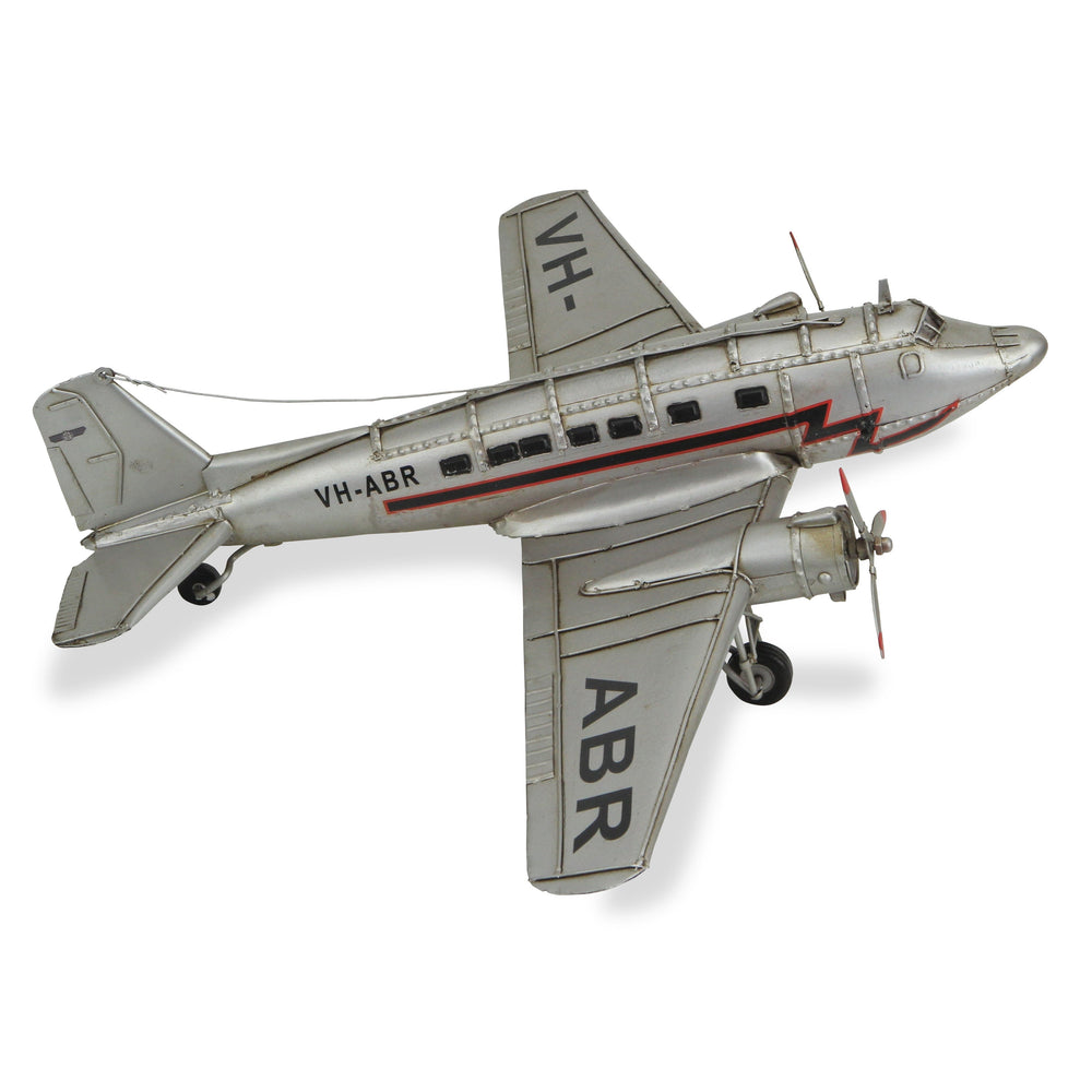 Homeroots 6" Black And Silver Metal Hand Painted Douglas Dc 3 Airliner Model Airplane  Metal 489454