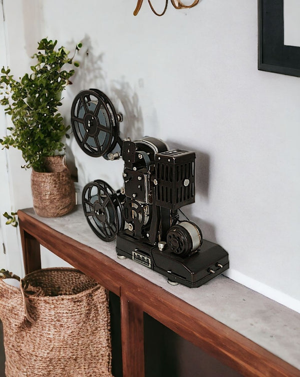 Homeroots 11" Black And Silver Metal Movie Hand Painted Figurine  Metal 489456