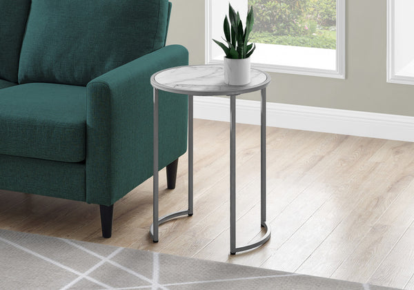 Homeroots 24" Silver And White Round End Table   489666
