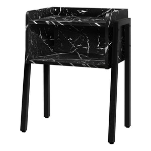 Homeroots 23" Black End Table With Shelf   489708