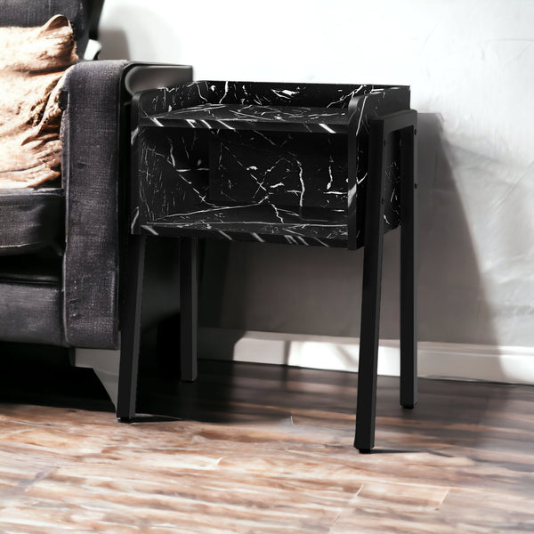 Homeroots 23" Black End Table With Shelf   489708