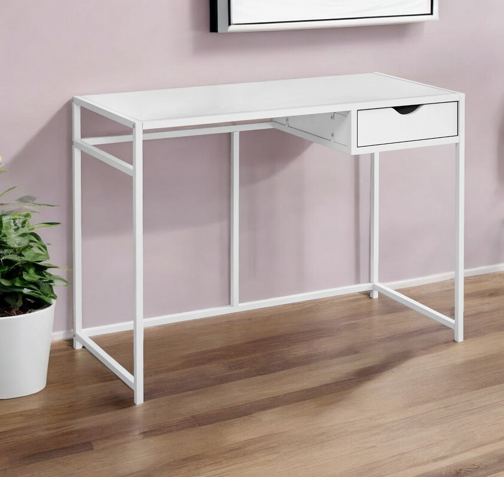 Homeroots 42" White Computer Desk   489827