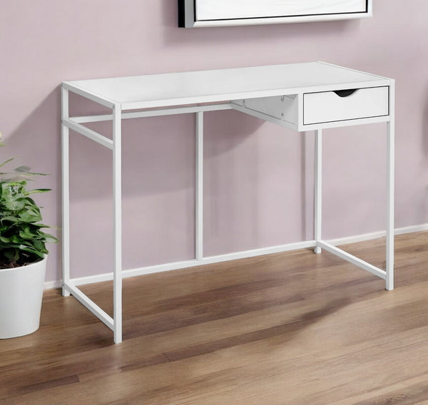 Homeroots 42" White Computer Desk   489827