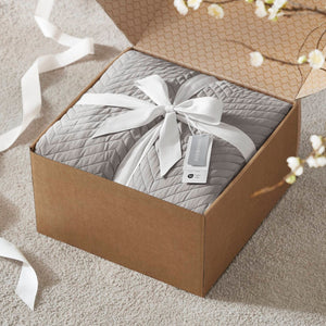 English Elm King Cotton Sateen Quilt Set Smooth Breathable Bedroom Layering Coverlet 3 Piece Light Gray B035P496601