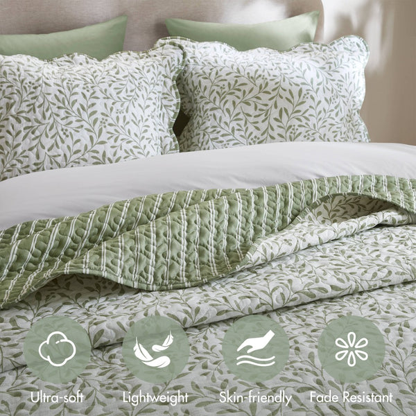 English Elm 3-piece King Quilt Set Scalloped Hem Microfiber Bedding for Master or Guest Room Sage Green B035P482950