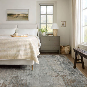 HomeRoots 5' Beige Abstract Area Rug - Stain Resistant, Durable Power-Loomed Design for Modern Homes 5' X 8' 490437