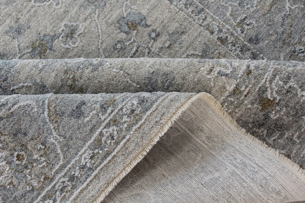 Homeroots 8' X 10' Cream Southwestern Power Loom Stain Resistant Area Rug  Other Material 490447