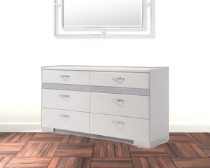 Homeroots 63" White High Gloss Manufactured Wood Eight Drawer Double Dresser  Manufactured Wood 490494
