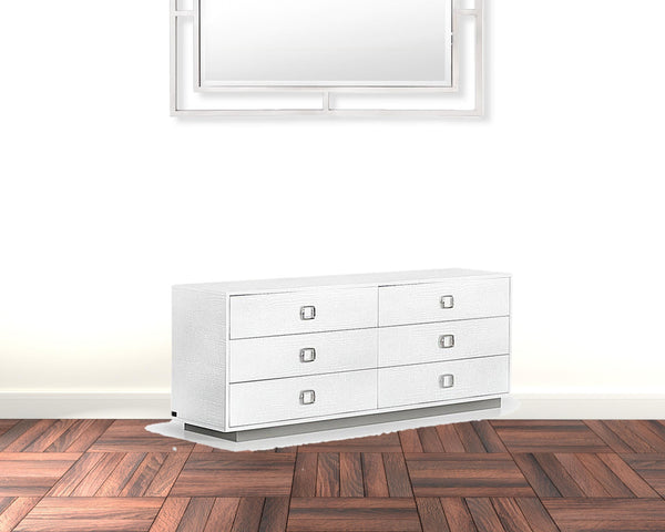Homeroots 63" White Solid And Manufactured Wood Six Drawer Dresser  Solid And Manufactured Wood 490817