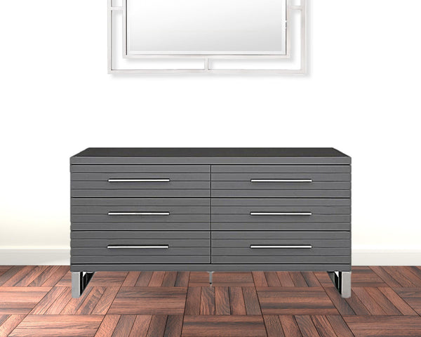 Homeroots 59" Grey Solid And Manufactured Wood Six Drawer Dresser  Solid And Manufactured Wood 490822
