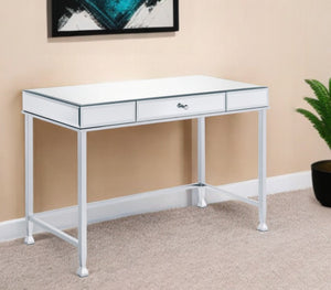 Homeroots 42" Clear And Silver Mirrored Writing Desk   491462