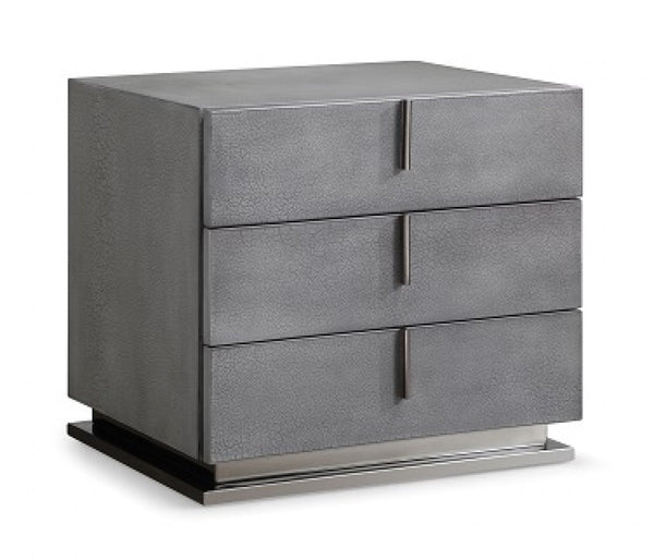 Homeroots 22" Gray Crackle Finish Three Drawer Nightstand   491583