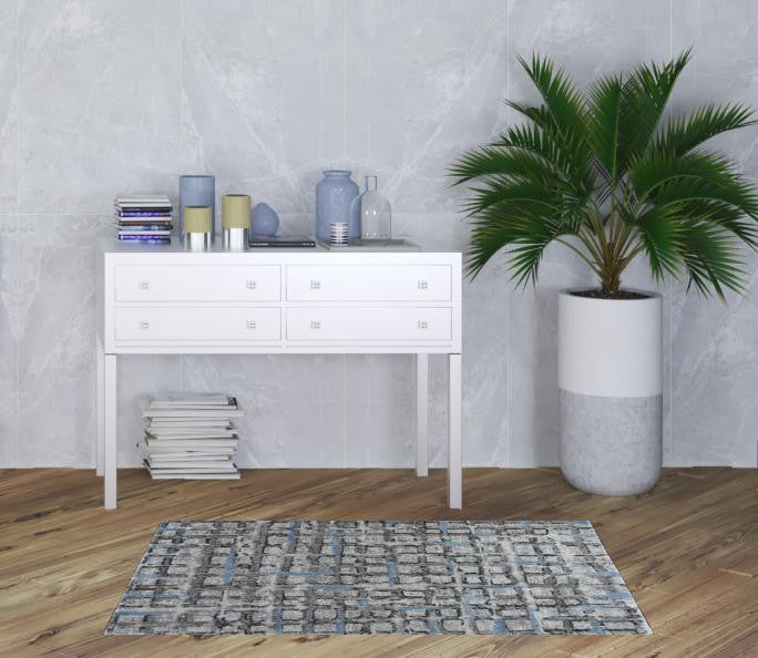 Homeroots 3' X 5' Grey Geometric Area Rug  Polypropylene 491609