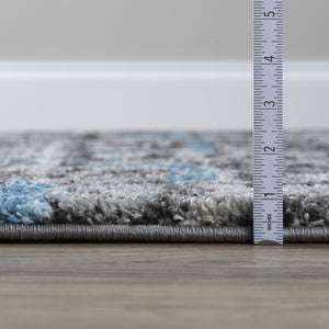 Homeroots 5' X 8' Grey Geometric Area Rug  Polypropylene 491610