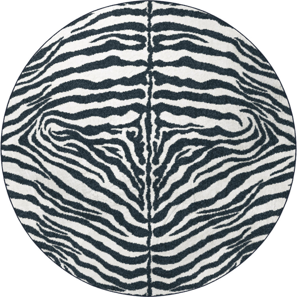 Homeroots 8' X 8' Black And White Zebra Print Round Shag Handmade Non Skid Area Rug  Polyester 491642