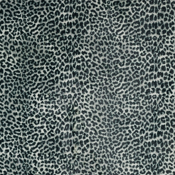 Homeroots 8' X 8' Black And Gray Leopard Round Shag Handmade Non Skid Area Rug  Polyester 491672