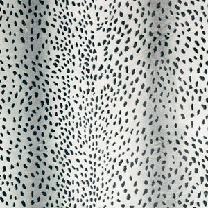 Homeroots 5' X 8' Black Gazelle Print Shag Handmade Non Skid Area Rug  Polyester 491694