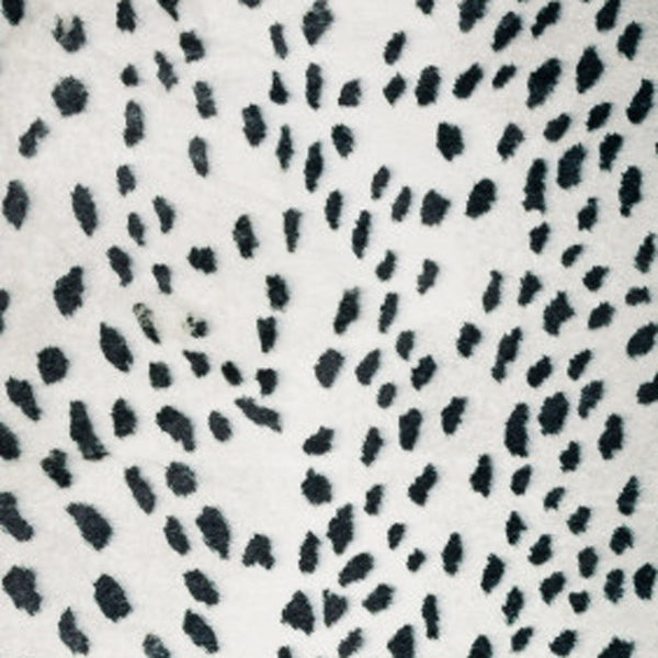 Homeroots 8' X 10' Black Gazelle Print Shag Handmade Non Skid Area Rug  Polyester 491695