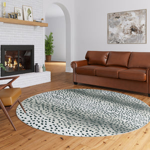 Homeroots 8' X 8' Black Round Gazelle Print Shag Handmade Non Skid Area Rug  Polyester 491696