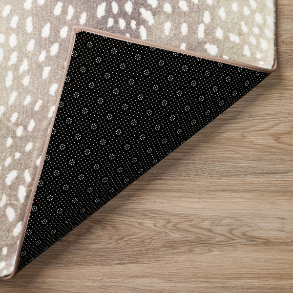 Homeroots 8' X 8' Beige Round Gazelle Print Shag Handmade Non Skid Area Rug  Polyester 491702