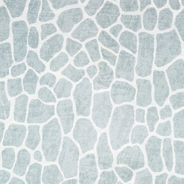 Homeroots 8' X 10' Gray And Ivory Animal Print Handmade Non Skid Area Rug  Polyester 491713