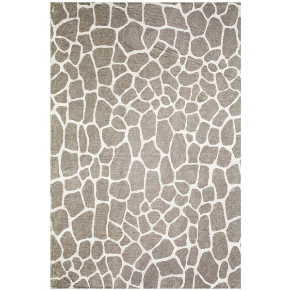 Homeroots 3' X 5' Beige Giraffe Print Shag Handmade Non Skid Area Rug  Polyester 491723