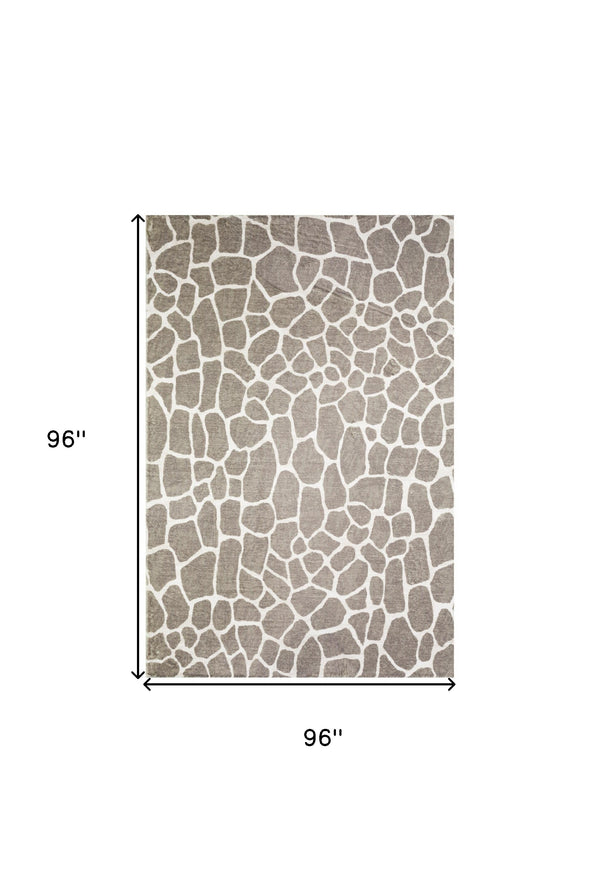 Homeroots 8' X 8' Beige Round Giraffe Print Shag Handmade Non Skid Area Rug  Polyester 491726