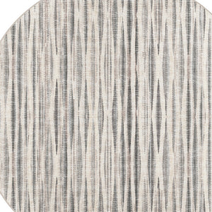 Homeroots 4' Ivory Round Ombre Tufted Handmade Area Rug  Polyester 491755