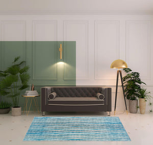 Homeroots 5' X 8' Blue Ombre Tufted Handmade Area Rug  Polyester 491789