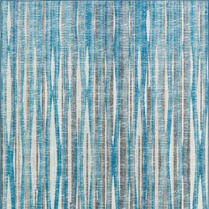 Homeroots 5' X 8' Blue Ombre Tufted Handmade Area Rug  Polyester 491789