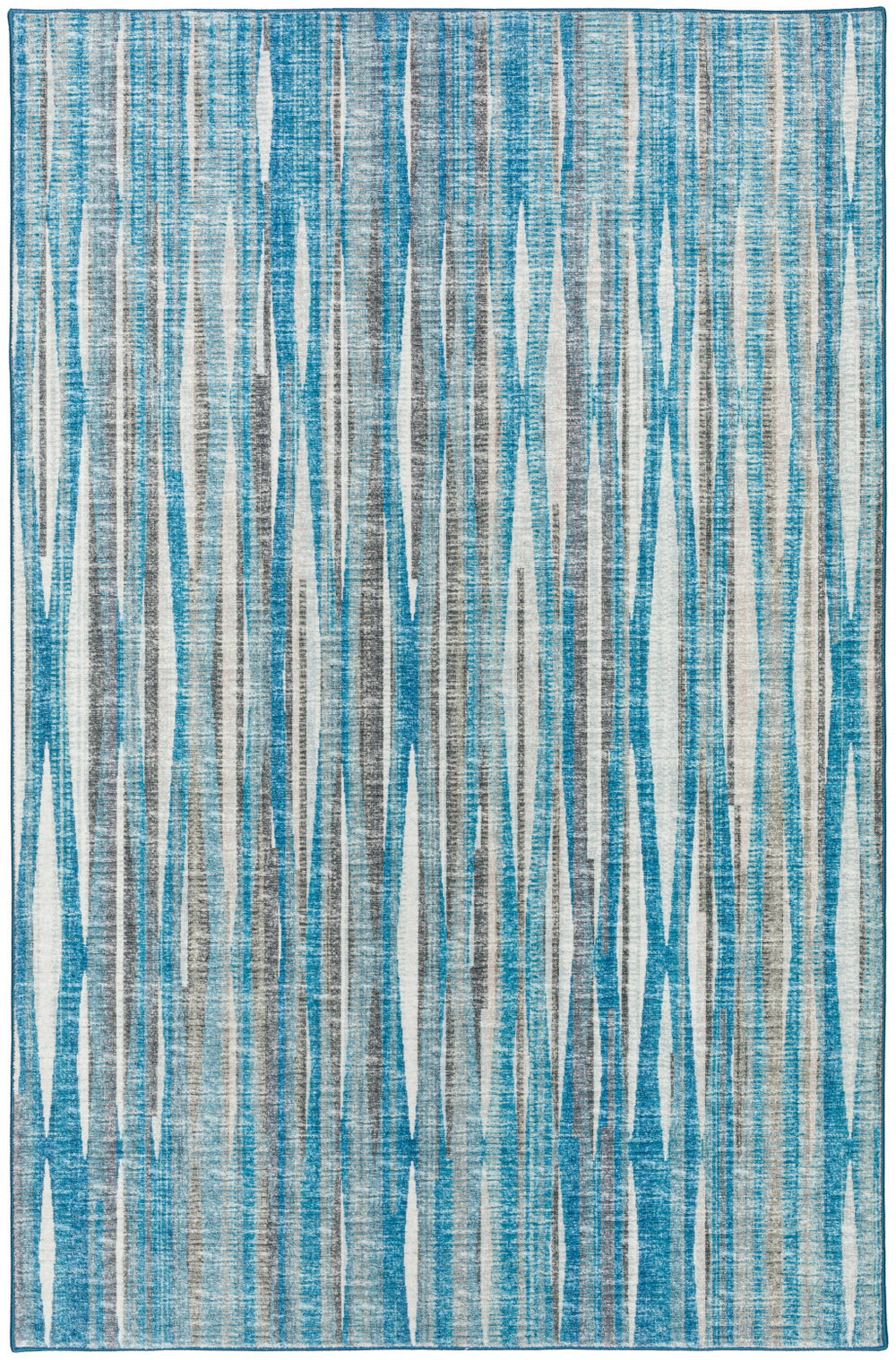 Homeroots 5' X 8' Blue Ombre Tufted Handmade Area Rug  Polyester 491789