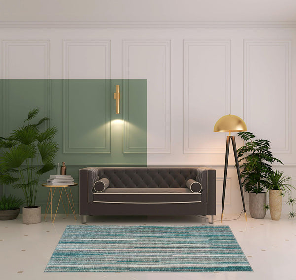 Homeroots 5' X 8' Blue Ombre Tufted Handmade Area Rug  Polyester 491800