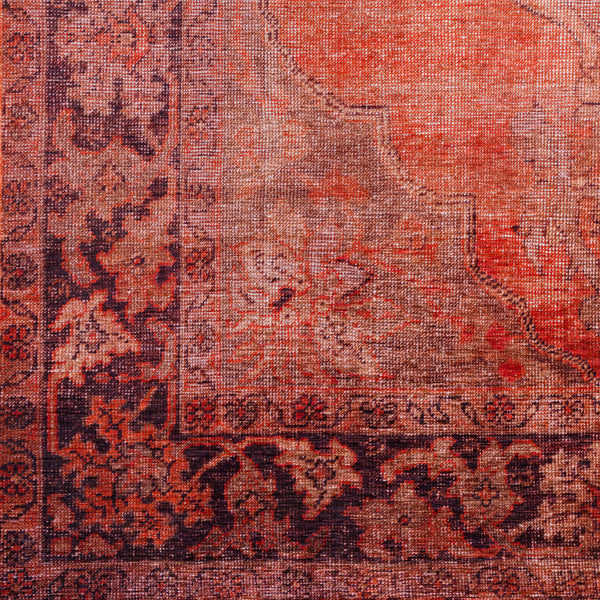 Homeroots 3' X 5' Red Oriental Distressed Non Skid Area Rug  Polyester 491820