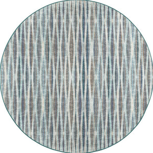 Homeroots 6' Blue Round Ombre Tufted Handmade Area Rug  Polyester 493041
