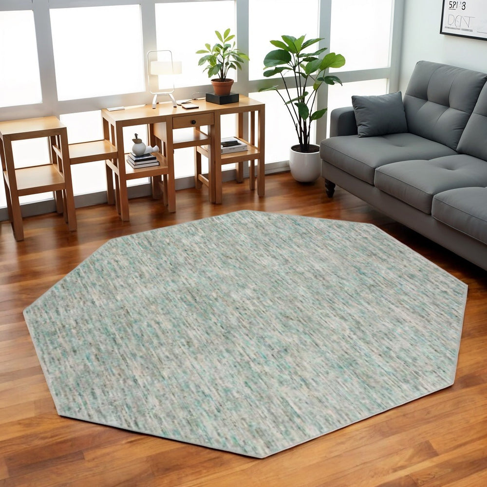 Homeroots 10' Green And Ivory Octagon Wool Hand Loomed Area Rug  Wool 493132