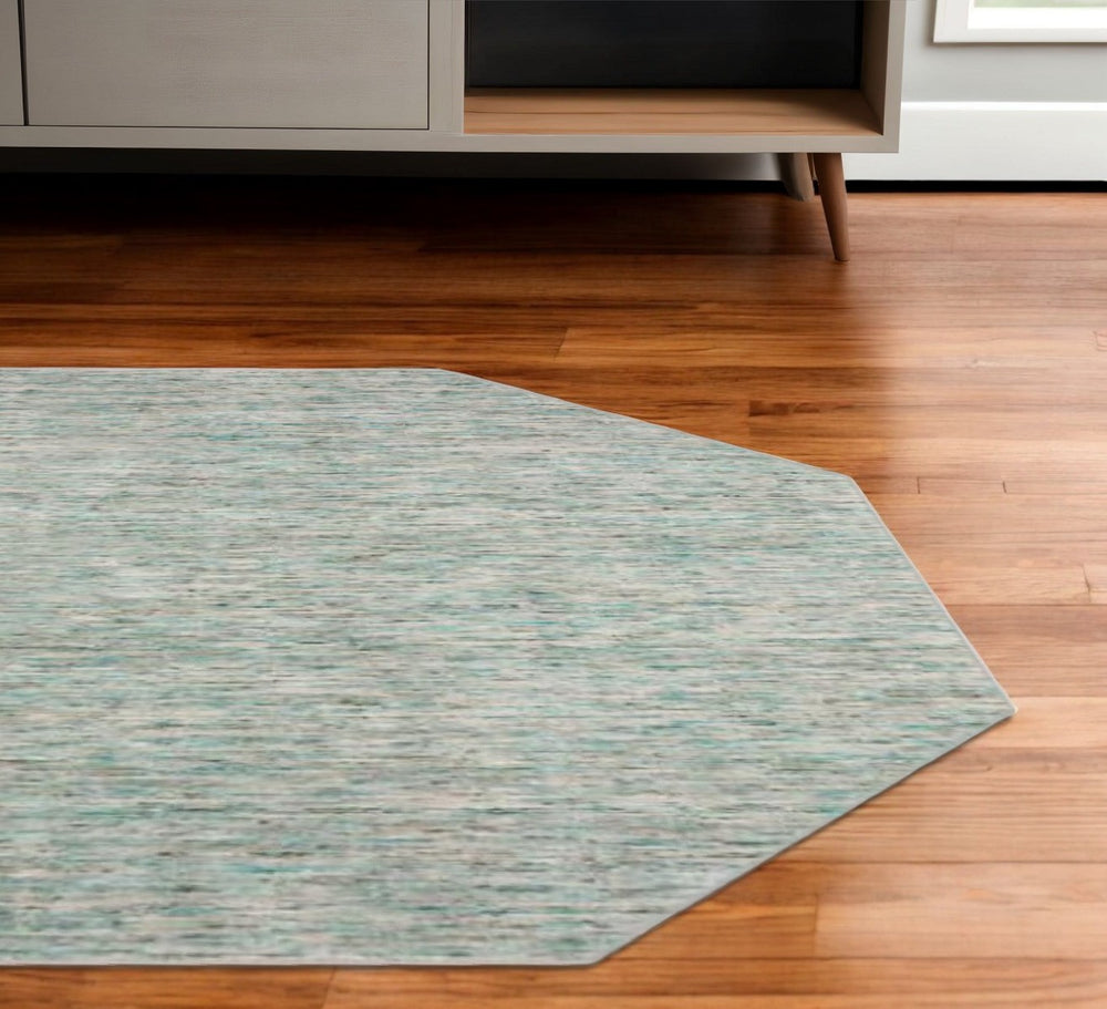 Homeroots 6' Green Octagon Wool Hand Loomed Handmade Area Rug  Wool 493152