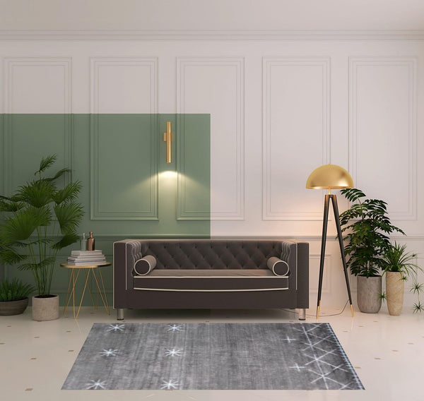 Homeroots 5' X 8' Charcoal And Silver Abstract Ombre With Stars Hand Loomed Area Rug  Viscose 493262