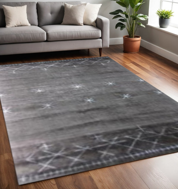 HomeRoots 5' Charcoal and Silver Abstract Ombre Area Rug with Stars - Hand-Loomed, Soft Texture, Unique Design 493262