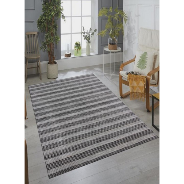 Homeroots 8' X 10' Black And Dark Grey Hand Loomed Area Rug  Viscose 493280