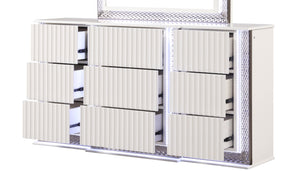 English Elm Fabio Diamond-Pattern 6-Drawer Dresser with LED Lighting, Velvet-Lined Top Drawers, White Finish G150109123