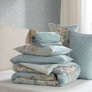English Elm 7-piece King Bedding Set Soft Watercolor Floral Reversible Comforter for a Relaxing Retreat B035P408247