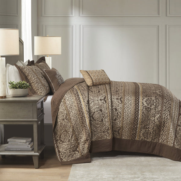 English Elm 5 Madison Park Bellagio Reversible Jacquard Bedspread Set Queen with Gold Accents, Quilted Luxury Bedding Brown+Gold 23.23 L x 17.72 W x 9.06 H B03597513