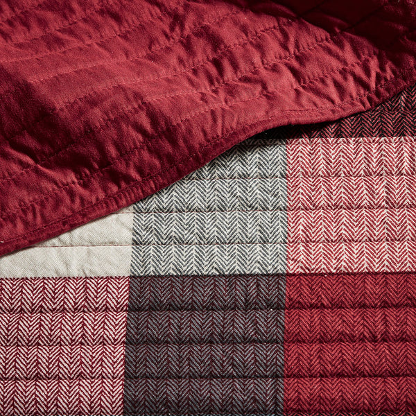 JLA Home Madison Park - 6 Reversible Plaid Daybed Cover Set with Quilted Herringbone, Shams, Pillow & Bed Skirt — Lodge Chic MP13-6465