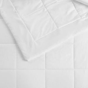 English Elm Down Breathable Nylon-Jersey Down Alternative Blanket — Cool, Silky, Wrinkle-Resistant Microfiber, Noiseless Quilted Twin White 15.75 L x 12.99 W x 5.51 H B035P266701