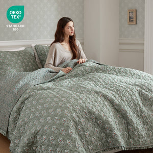 English Elm 3-piece Sage Green Ruffle Quilt Set Romantic Vermicelli Stitched Lightweight Bedding B035P408230