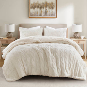 English Elm 3-Piece Queen Coverlet Set Matelassé Elegance with Two Shams — Soft Polyester-Rayon Texture, Durable Comfort Ivory 20.47 L x 13.78 W x 12.2 H B035P381301
