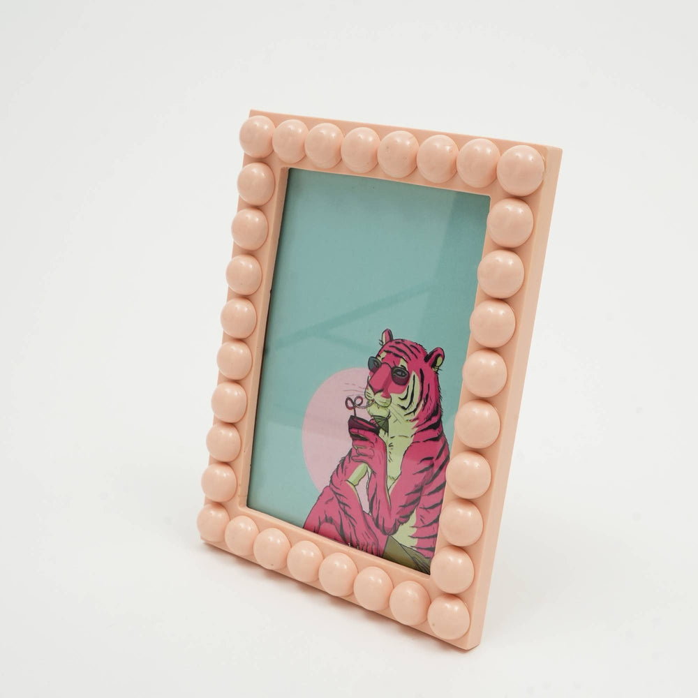 English Elm Delightful Candy Tender Peach Picture Frame 4x6" — Chic Resin Photo Frame, Trendy Lilac-Peach Accent, Gift-Ready Decor B346P356166