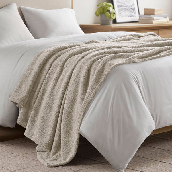 English Elm Dream Plush Twin Blanket 66x90 Soft Faux Feathersoft Polyester Cozy Lightweight Throw for Bed taupe 17.13 L x 13.58 W x 7.87 H B035P294116